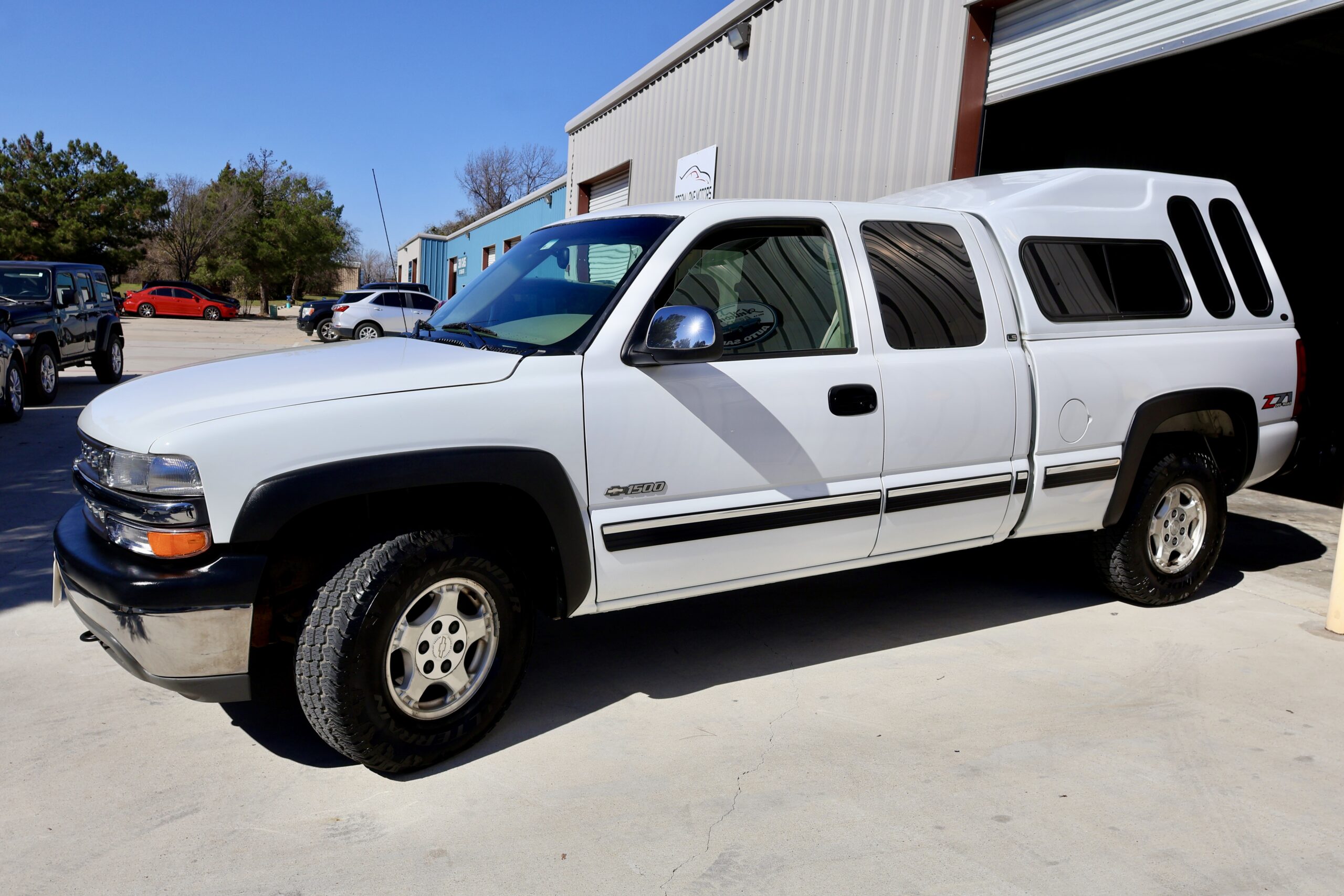 **SOLD** 2001 Chevrolet Silverado 1500 LS Z71 4×4 5.3L J. Anthony’s
