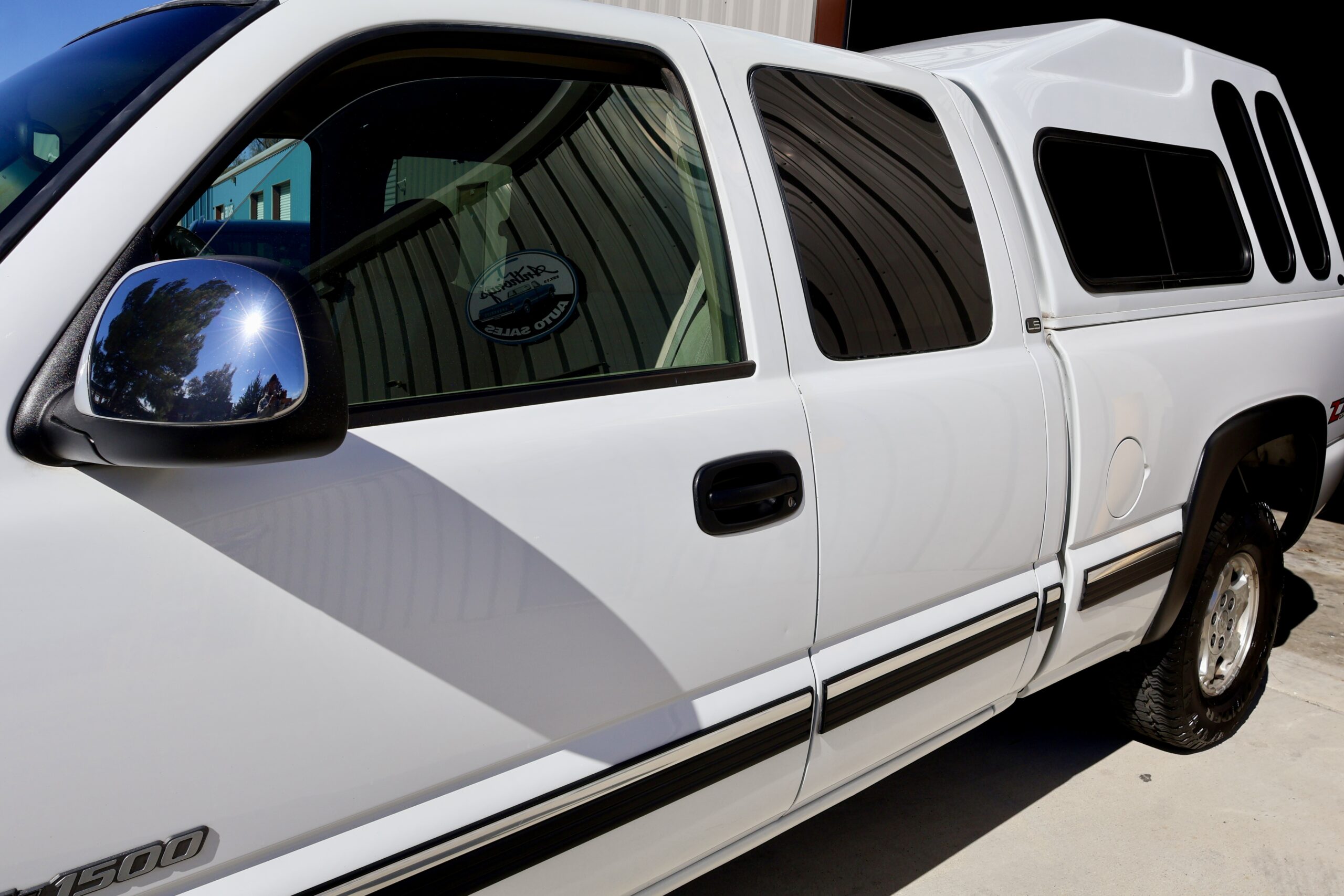 **SOLD** 2001 Chevrolet Silverado 1500 LS Z71 4×4 5.3L J. Anthony’s