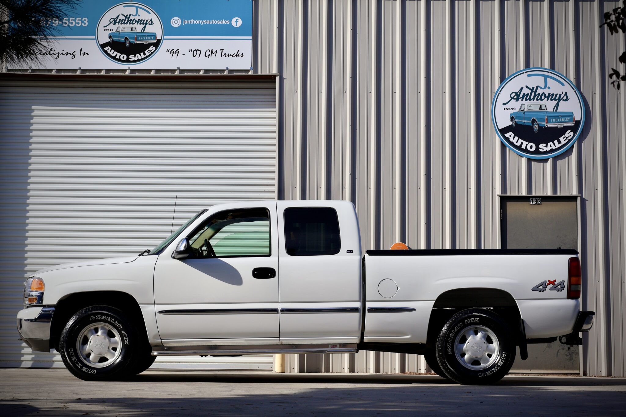 **SOLD**2000 GMC Sierra 1500 SLT 4×4 5.3L *ONE OWNER* J. Anthony’s