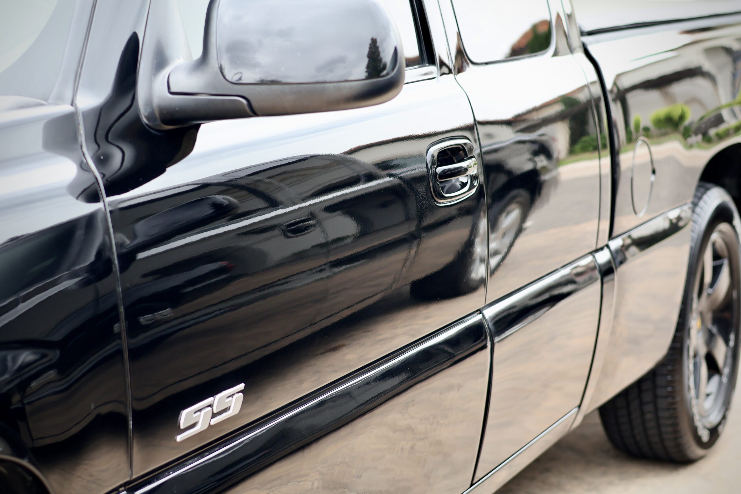 **SOLD**2004 Chevrolet Silverado Super Sport 6.0L AWD *120K MILES* J