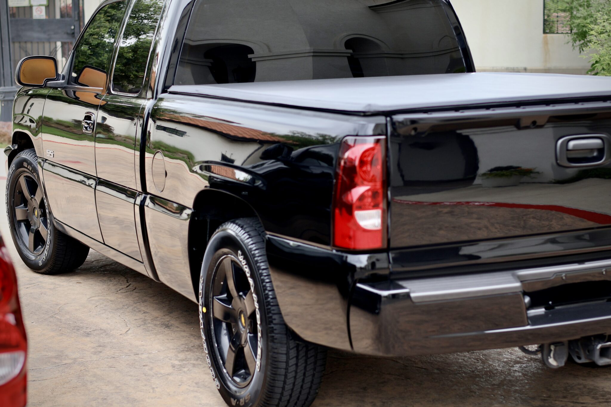 **SOLD**2004 Chevrolet Silverado Super Sport 6.0L AWD *120K MILES* J