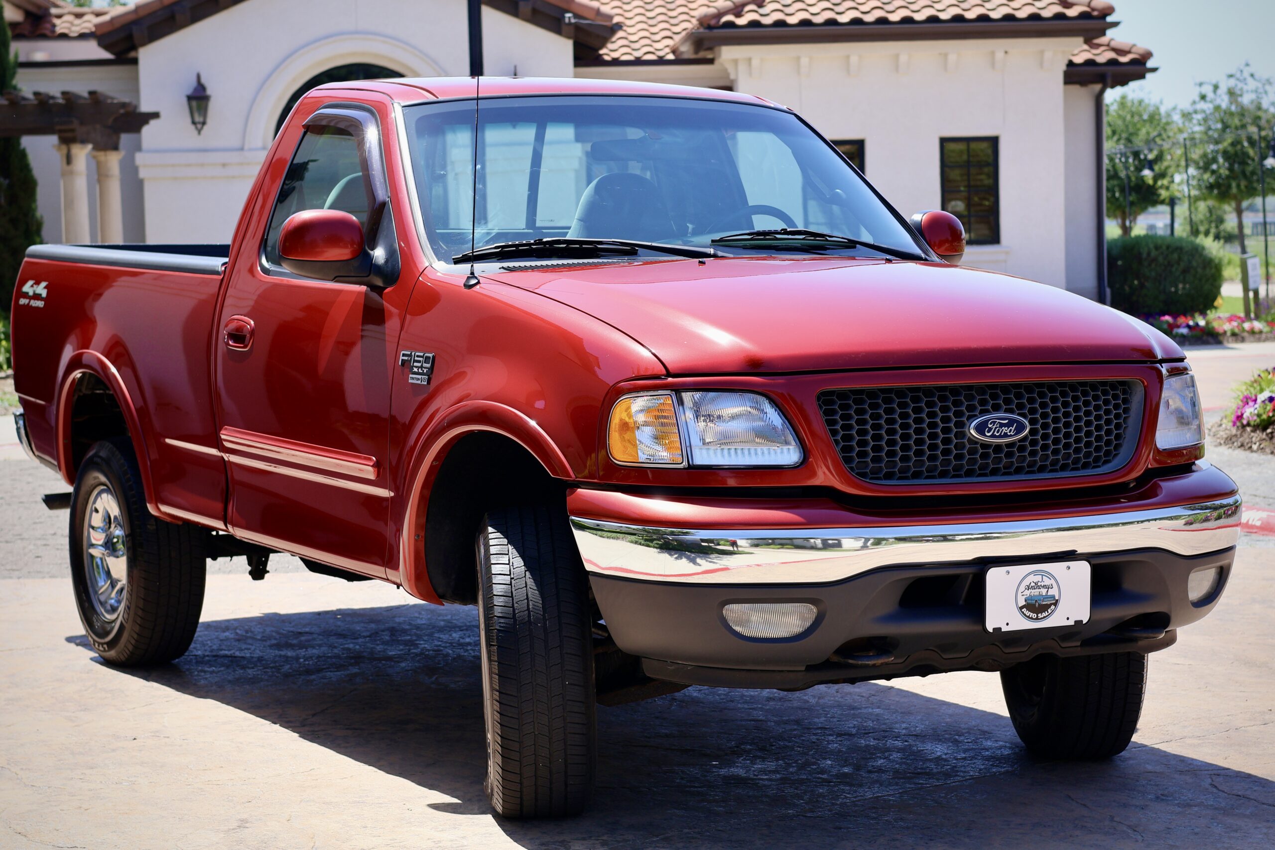 **SOLD**2000 Ford F150 XLT Single Cab Short Bed 5.4L 4×4 *130K MILES
