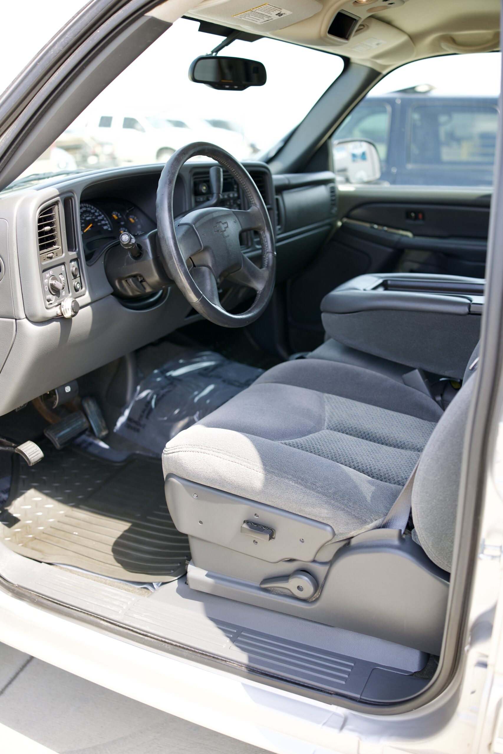2005 Chevrolet Silverado 1500 LS - Photo 7