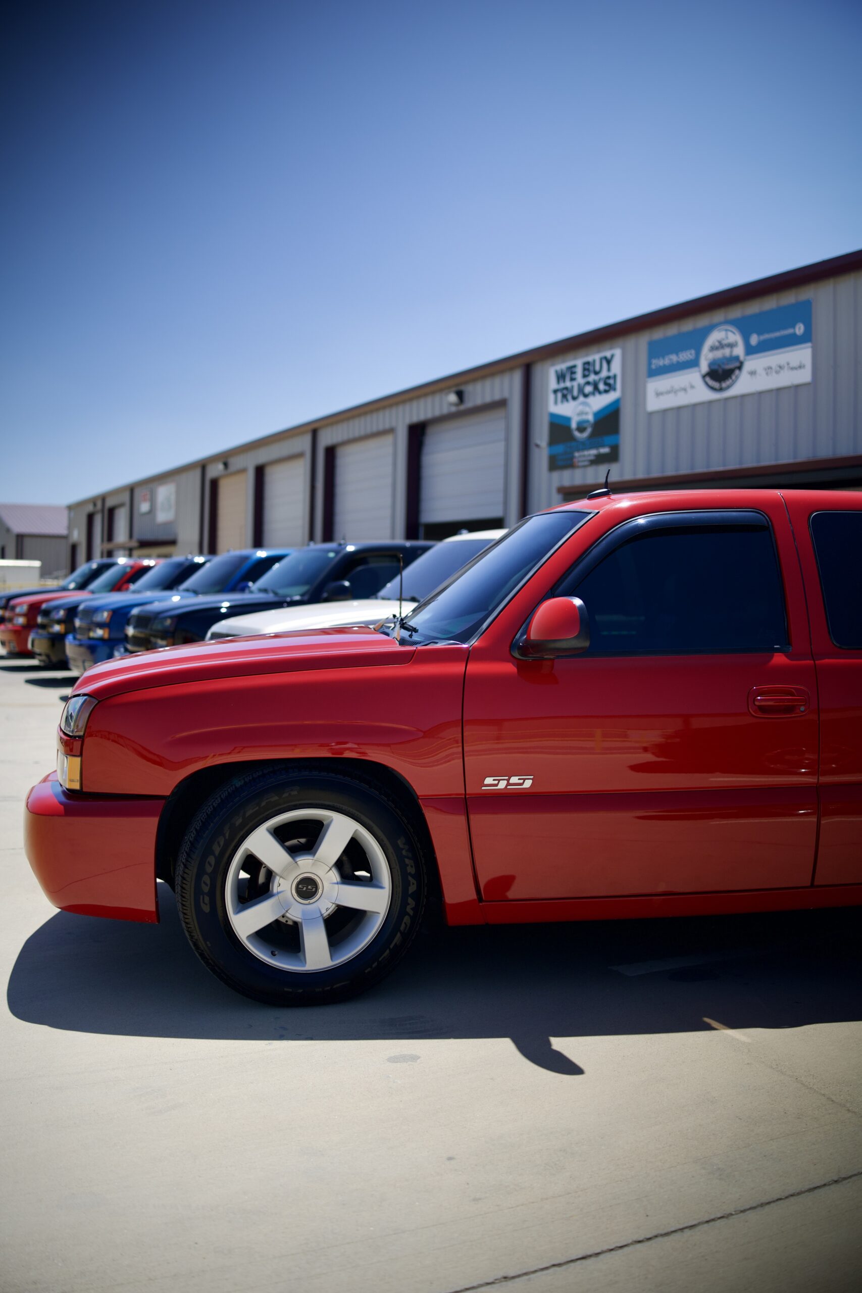 2003 Chevrolet Silverado 1500 SS - Photo 11
