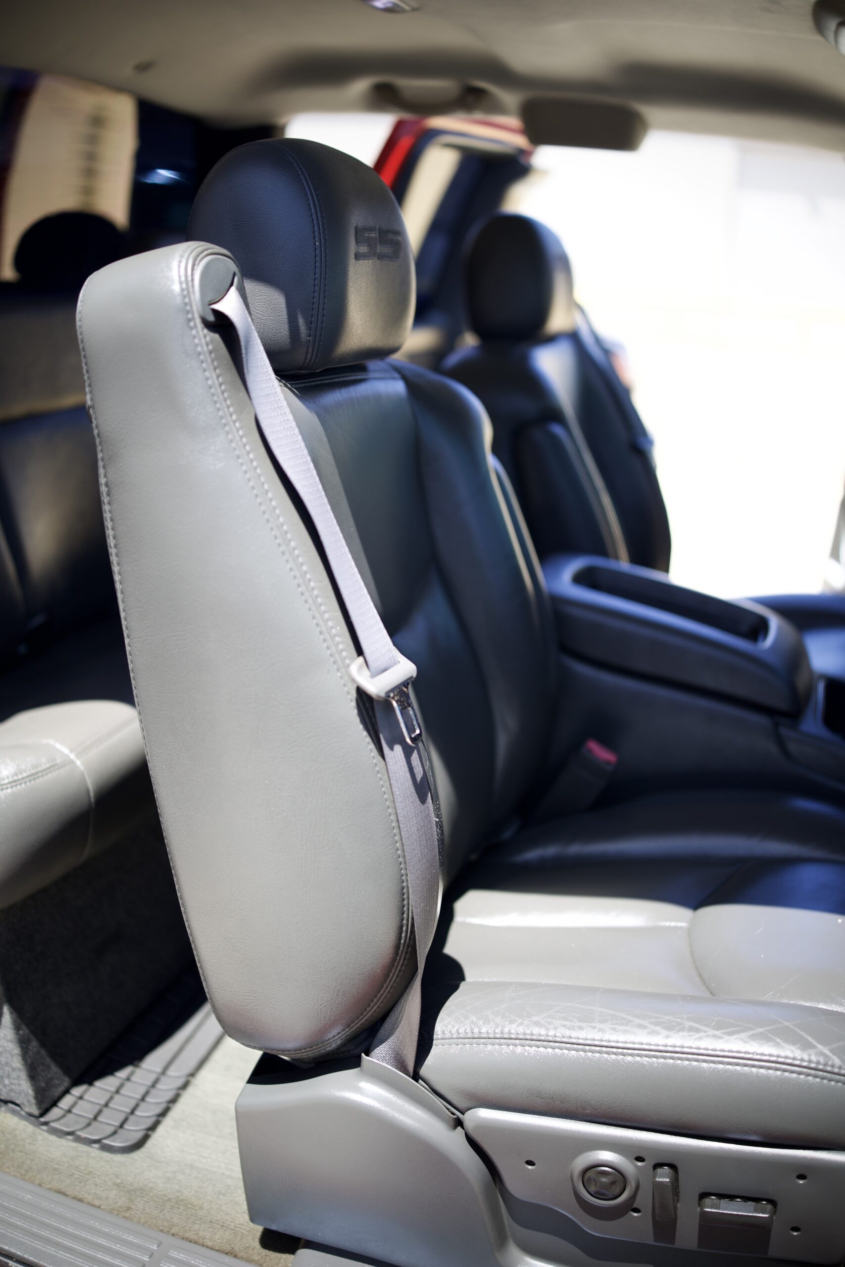 2003 Chevrolet Silverado 1500 SS - Photo 14